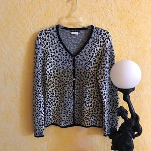 Sweater with detachable fur collar size m